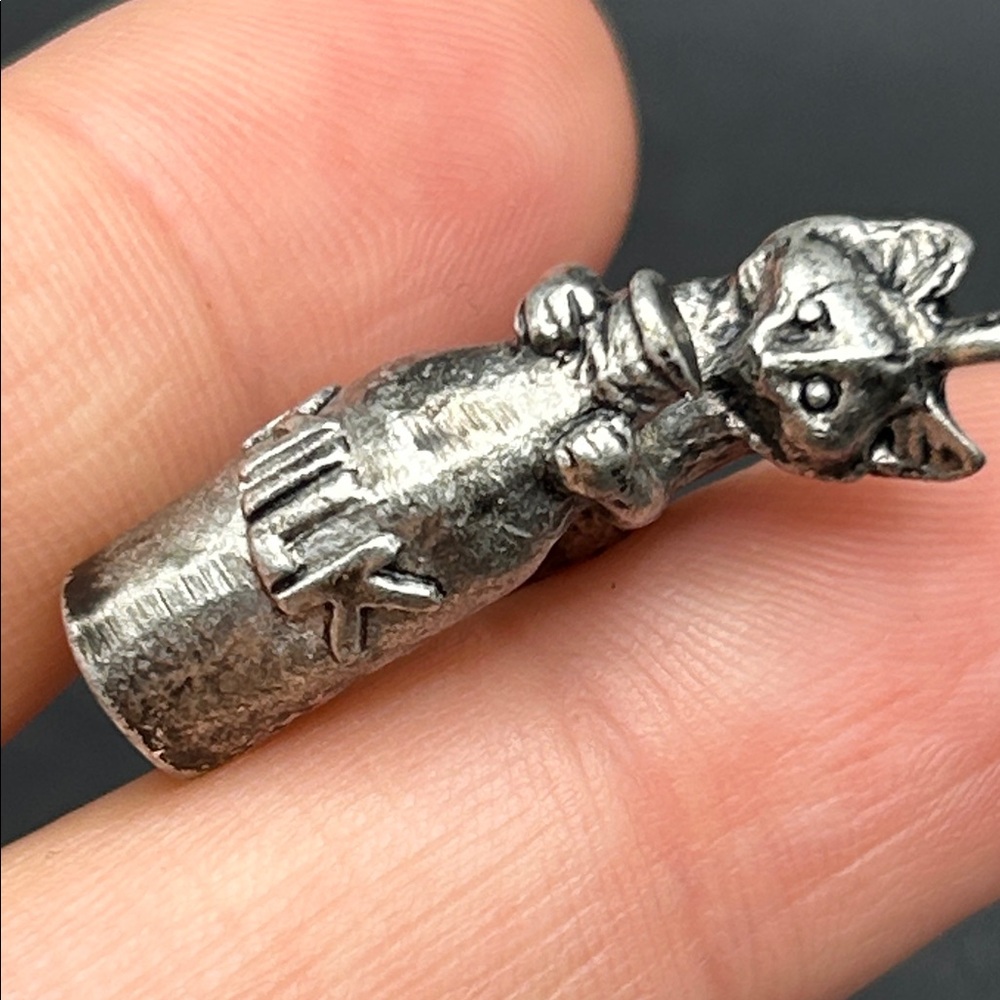 Vintage Silver Tone Metal Cat with Milk Bottle Charm / Necklace Pendant Jewelry - Picture 11 of 11